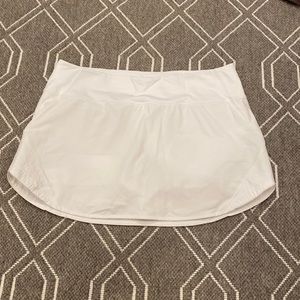 Lululemon white skirt sz 10